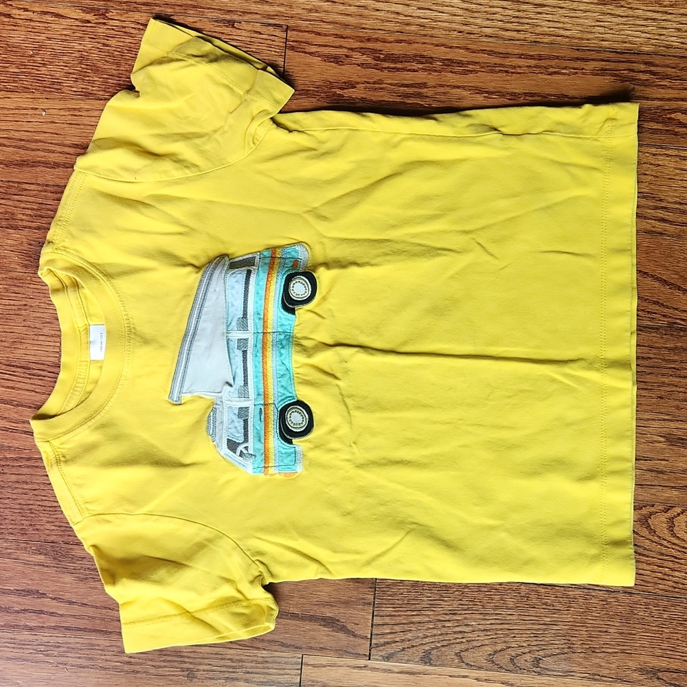 Hannah Anderson yellow peekaboo shirt